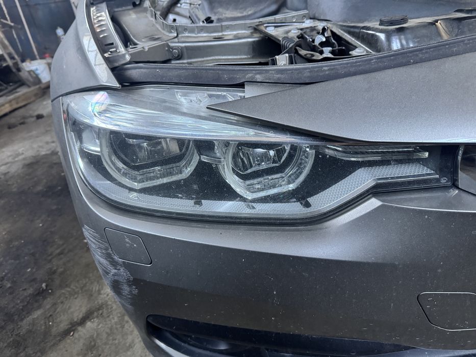 Fata completa BMW Seria 3 F30 Facelift 2017 pachet Luxury, Faruri LED