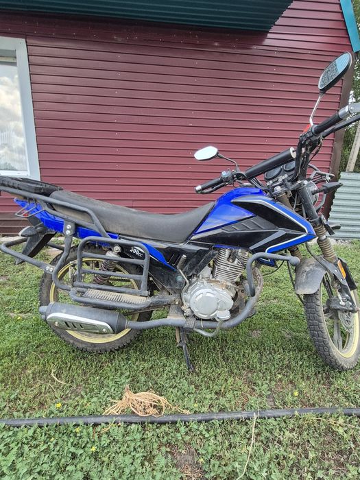 Мотоцикл 200 кубов