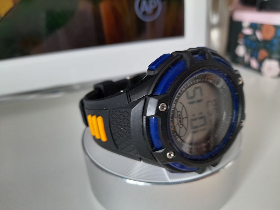 Vand ceas sport cronograf,Water rezistent,curea silicon,ecran generos