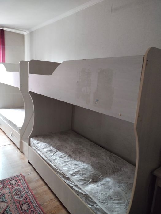 Кровать этажерка