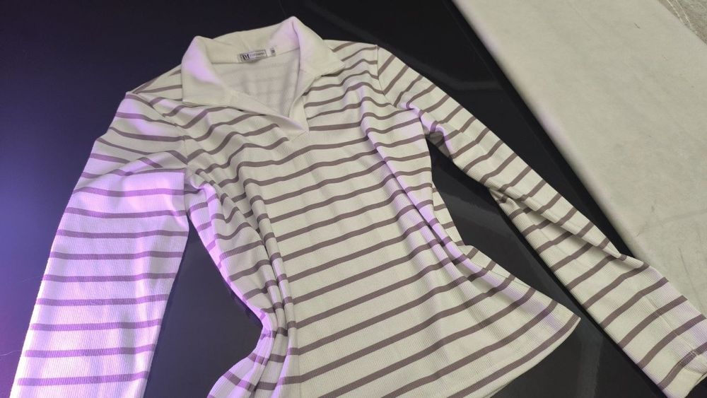 Кофта в полоску 4000 тг