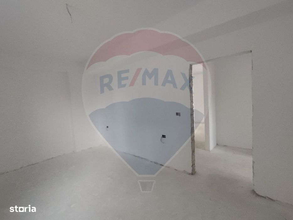 Apartament cu 3 camere ETAJ 2
