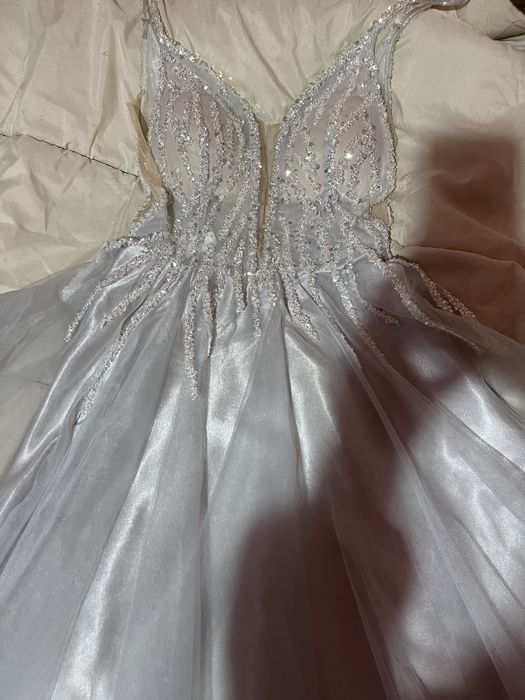 Официлани рокли