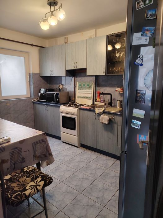 Apartament cu 3 camere