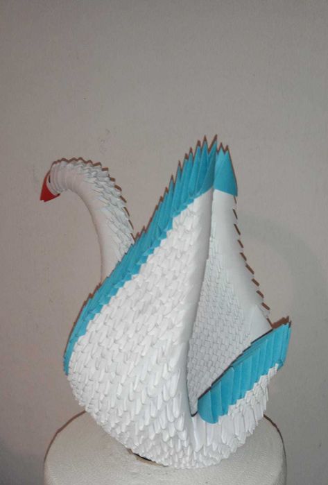 Origami, lebădă, făcută manual