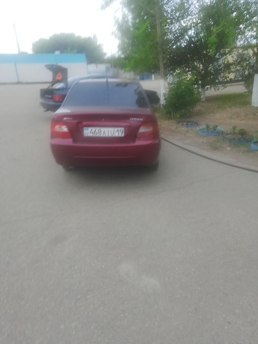 Продам машину нексию
