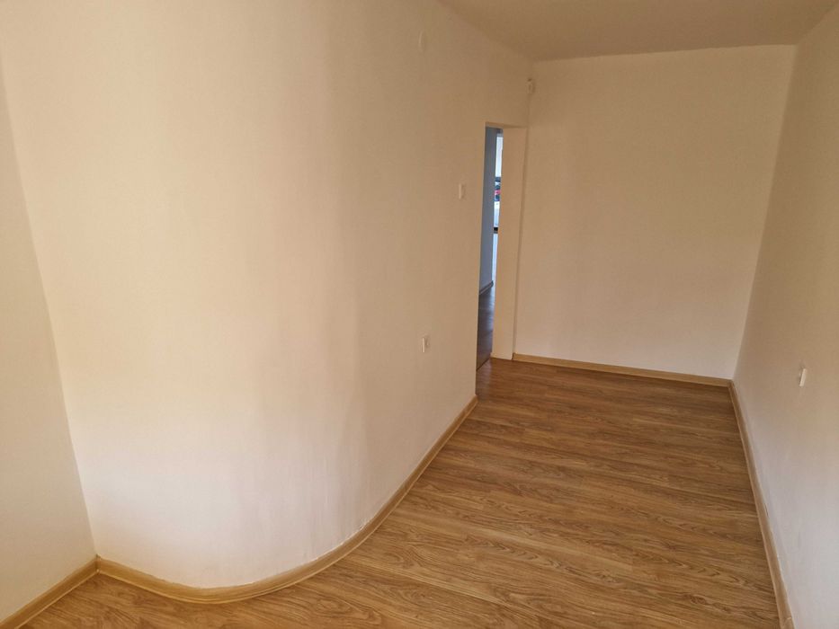 Продавам помещение в идеален център