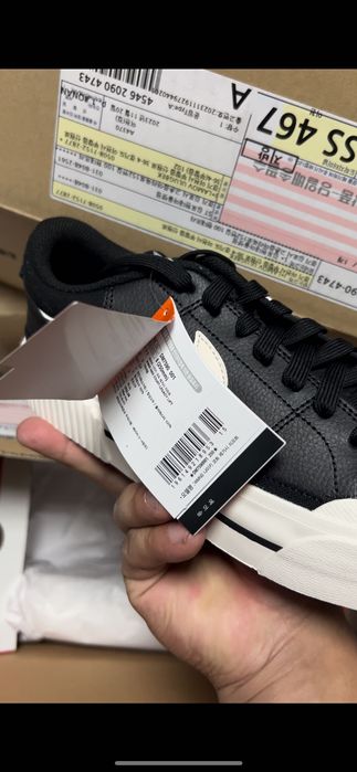 Кроссовки Nike court legacy. Женский  размер. US8. 39
(Оригинал).