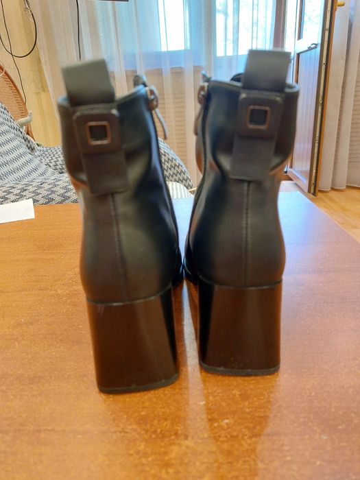 Продам ботильоны б/у.