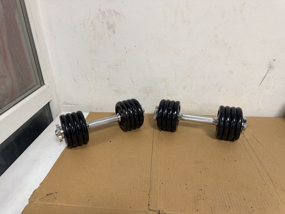 Gantere reglabile noi din fier seturi de 20 kg, 25 kg, 30 kg, 35 kg, 40 kg, 45 kg, 50 kg, 60 kg, 70 kg, 80 kg, 85 kg. 90 kg 100 kg noi pret 10 lei kg.