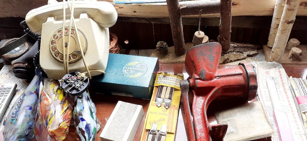 Diverse obiecte vechi de colectie