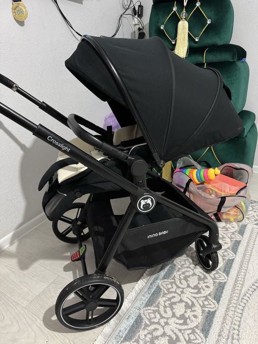 Продается коляска. Фирма: Ining baby