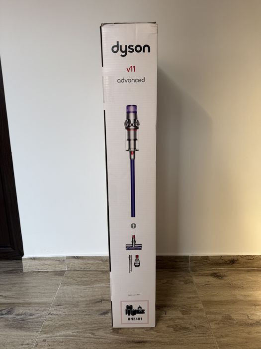 Aspirator vertical Dyson V11 Advanced - Nou - Sigilat