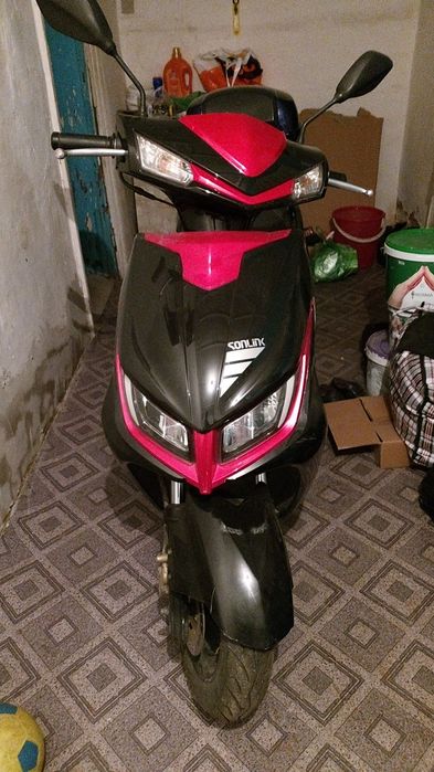Продам скутер 2023г