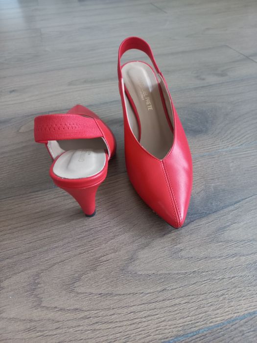 Женские кожаные туфли