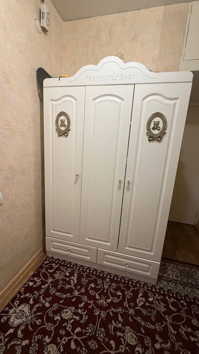 Детский шкаф в хорошем состоянии