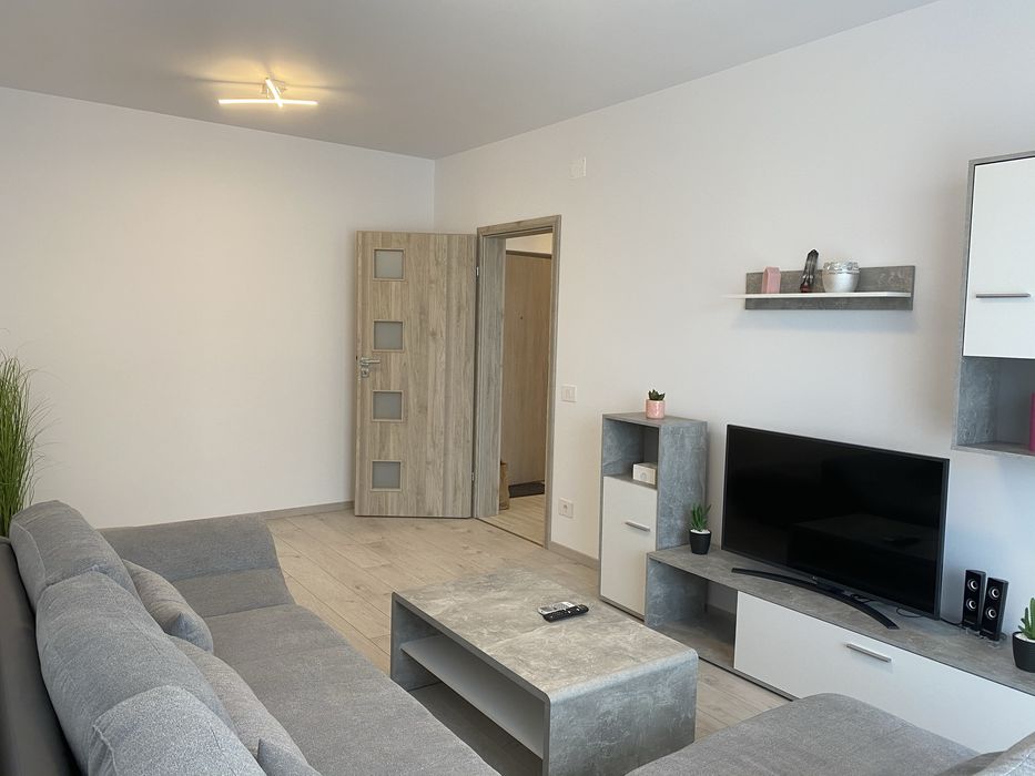 Inchiriez Apartament