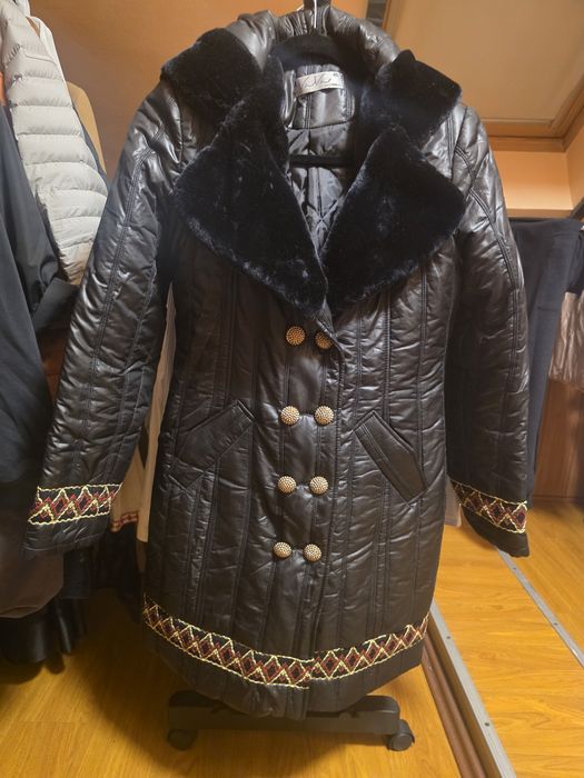 Vând jacheta cu blanita