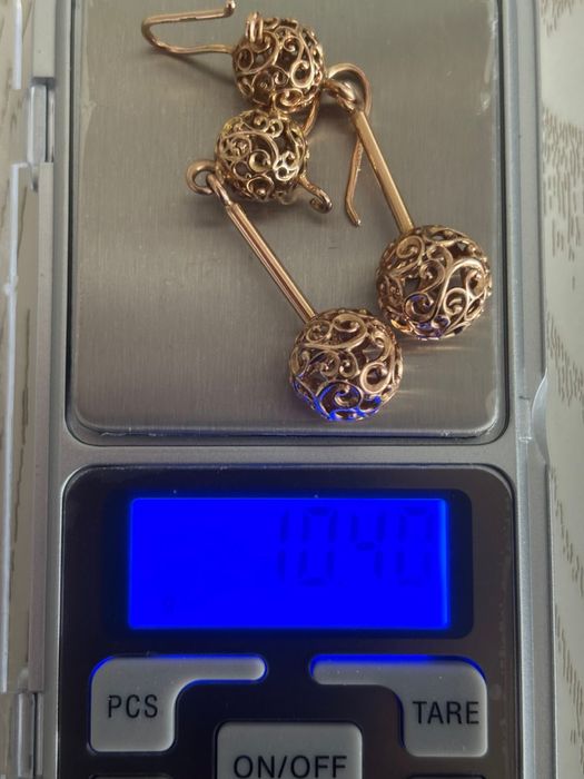 Продам Серьги золотые