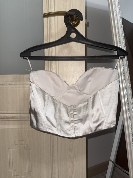Кремовый корсет Zara