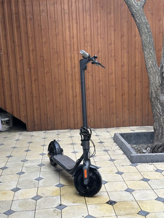 Электронный Самокат Ninebot f20A