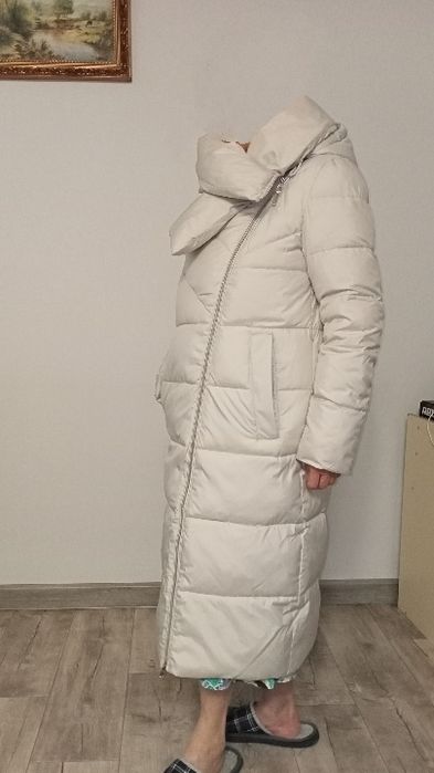 Пуховик женский, капюшон съёмный, размер L