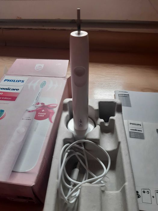 Ел. четка за зъби PHILIPS sonicare 3100 Special Edition
