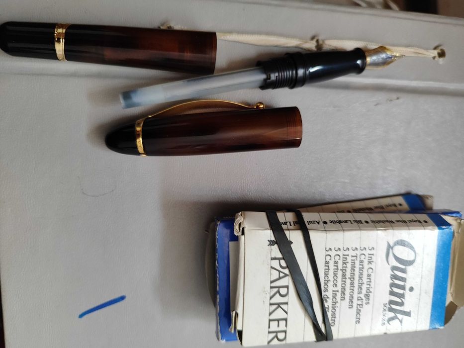 Ручка Creek N Creeks перьевая  с картриджами