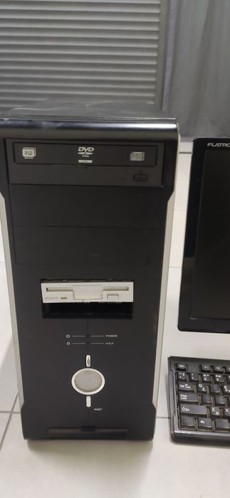 Kompyuter DDR3 500gb hard xolati yaxshi bonus DDR 2