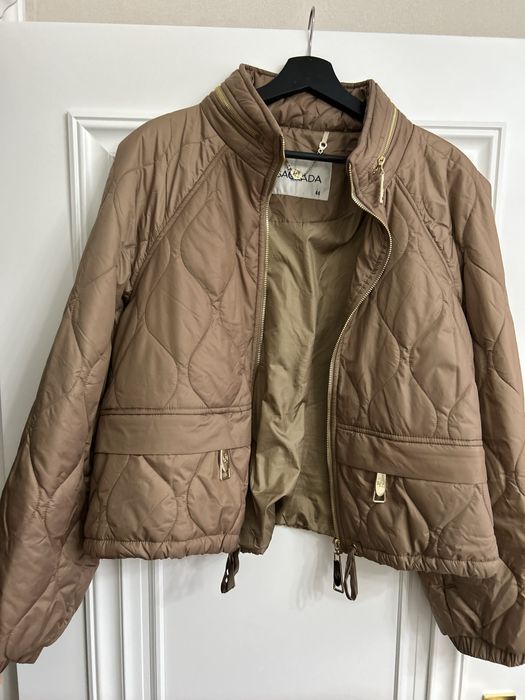 Продам куртку LASAGRADA