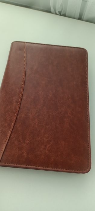 Продам ежедневники не датированные