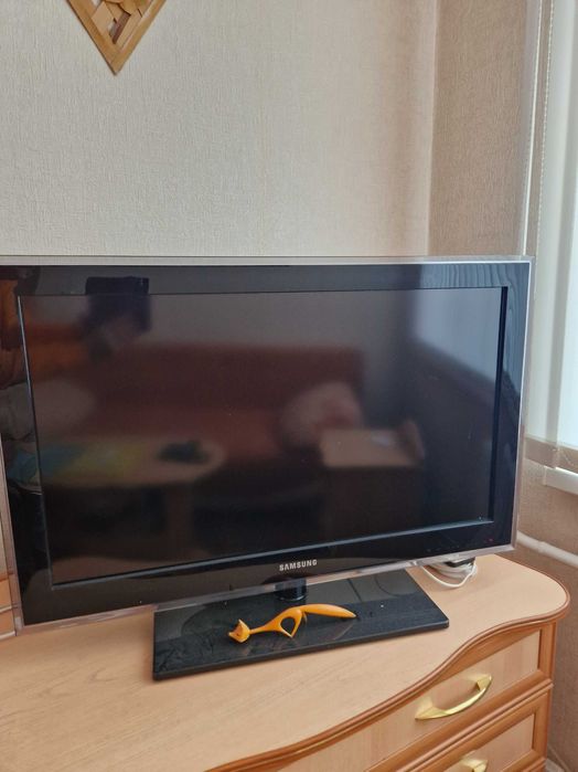 Продам телевизор