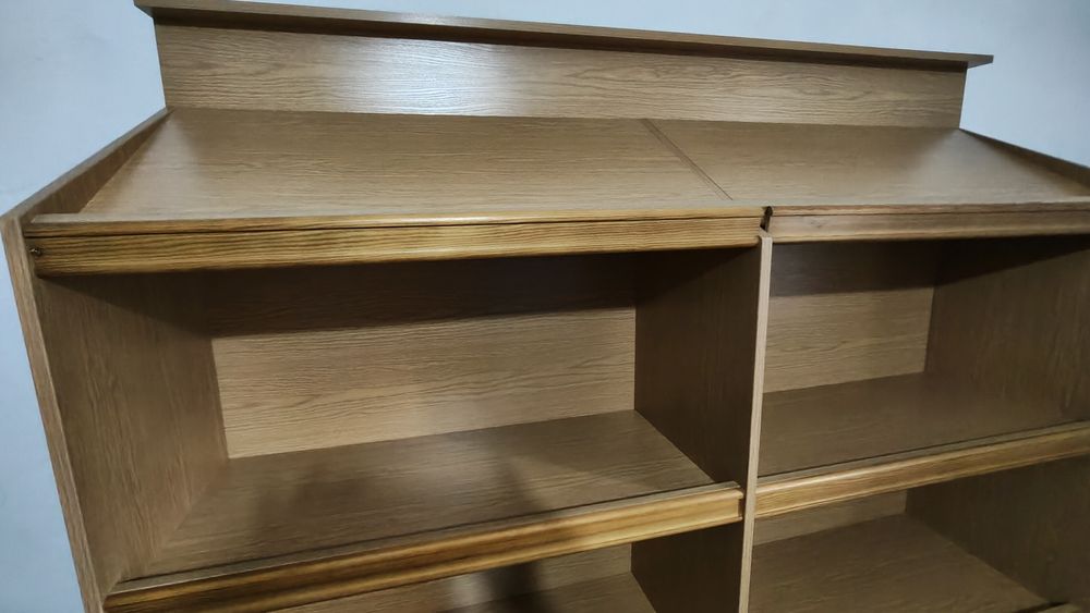 Шкаф для магазина