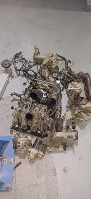 Mersedec zapchastla sotiladi