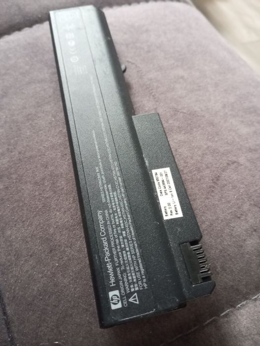 Батарея  от древнего ноутбука hp