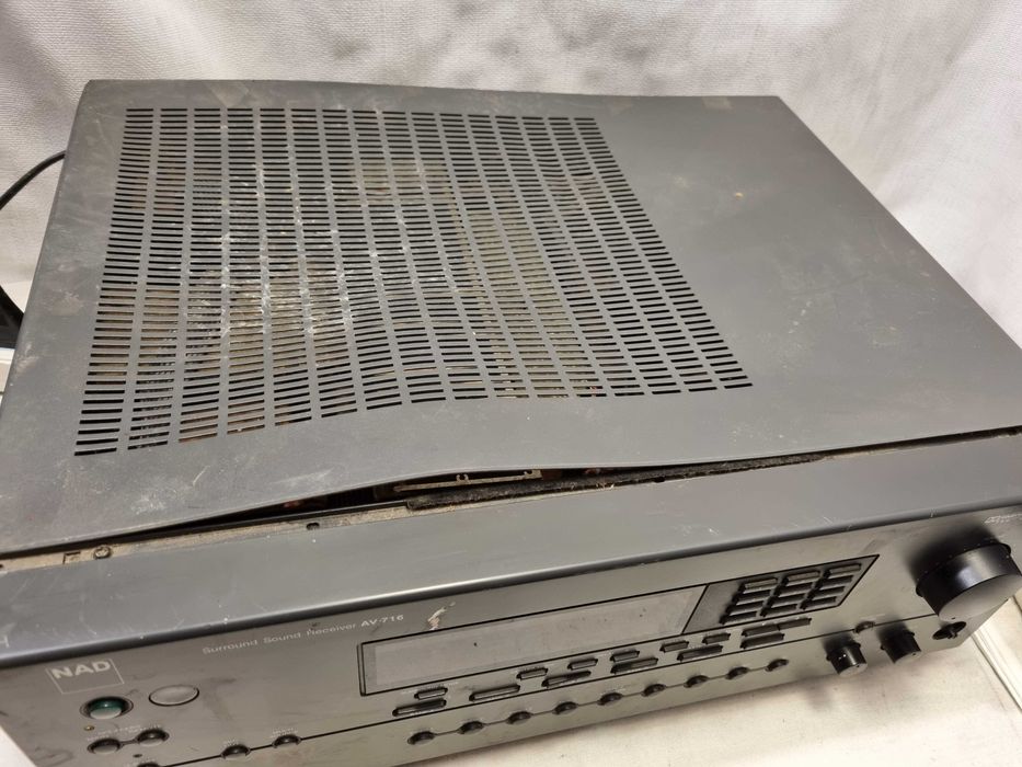 Defect reciver NAD AV-716