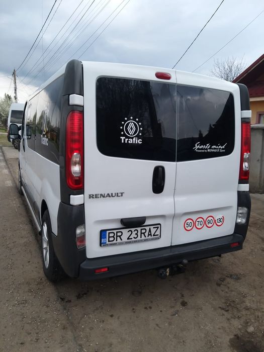 Renault trafic 8+1 long