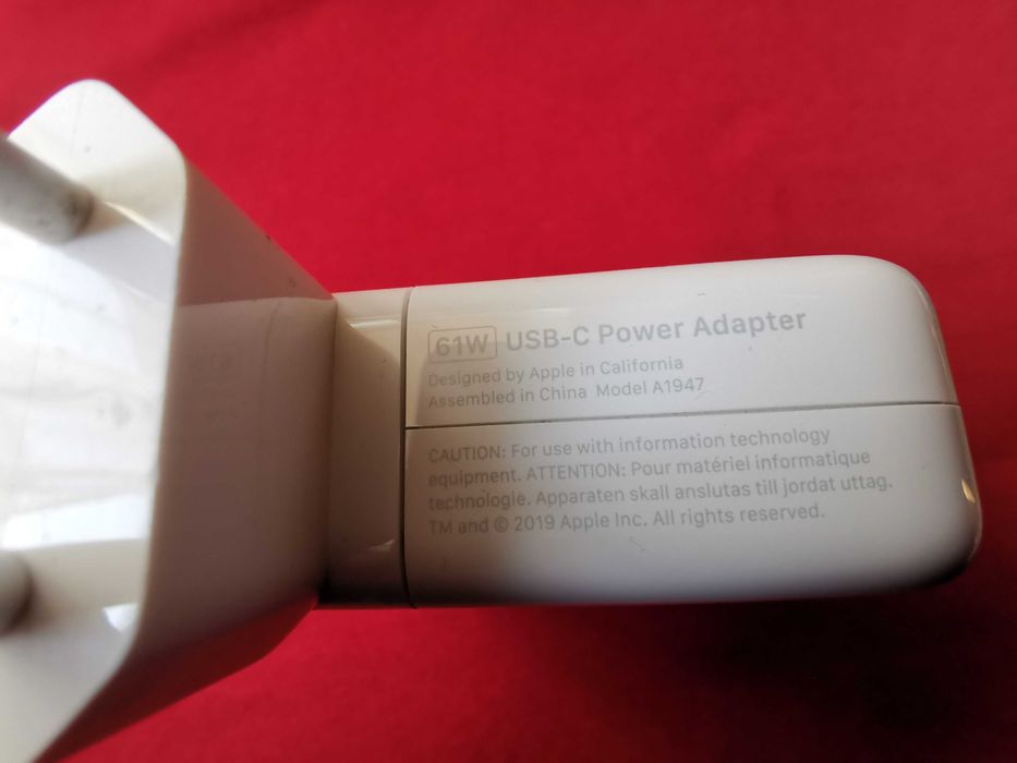 Apple 61w Usb-c Power Adapter A1947 MacBook Pro  2018