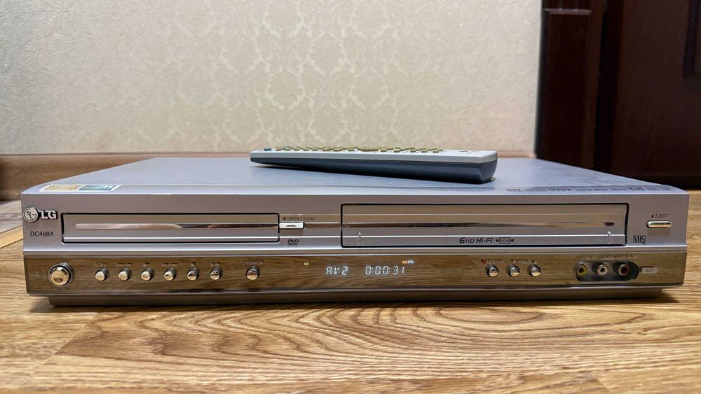 Видеомагнитофон & DVD LG 6-Head Hi-Fi Stereo! Made In Korea!
