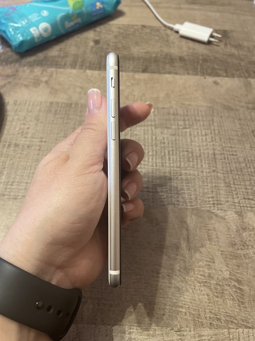 Iphone SE 2020 64GB бял