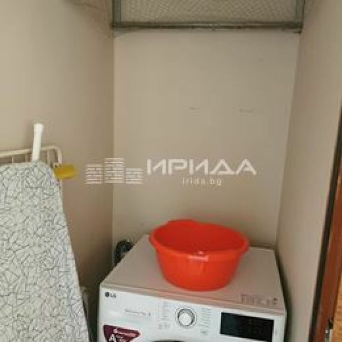 Двустаен апартамент в младост 1