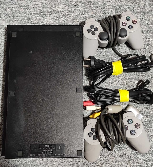 consolă PS 2 +2 joystick-uri