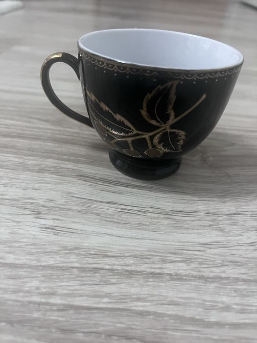 Set 6 cesti de cafea si 6 farfurioare