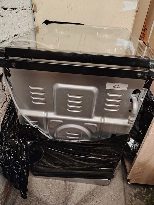 Aragaz Electrolux maron, pe gaz, ca nou. În garantie