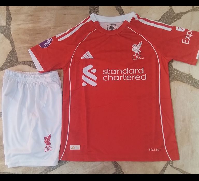 LIVERPOOL детско юношески футболни екипи