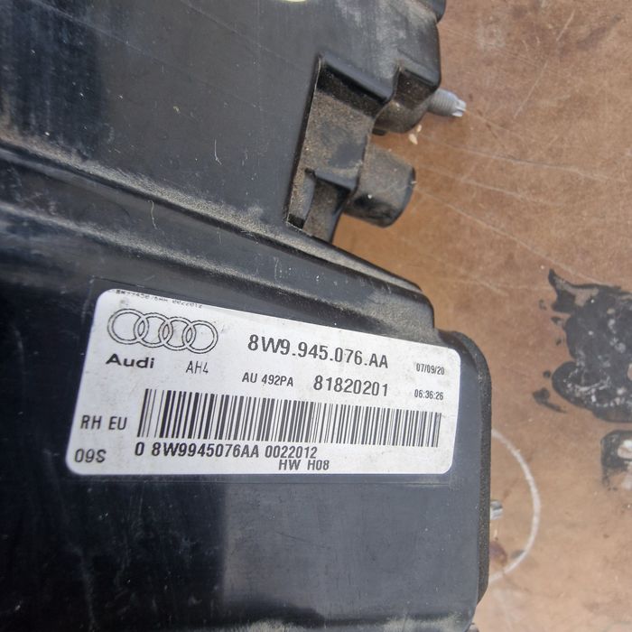 Audi A4 B9.5 face lift kombi 2020 ляв и десен стоп 19-24