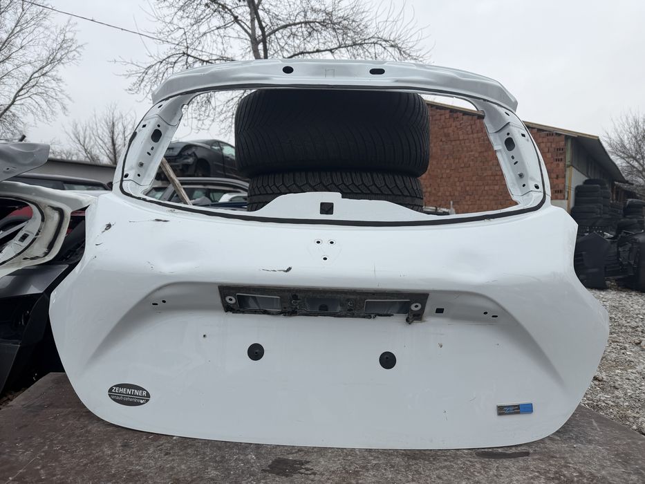 Капак Renault Zoe