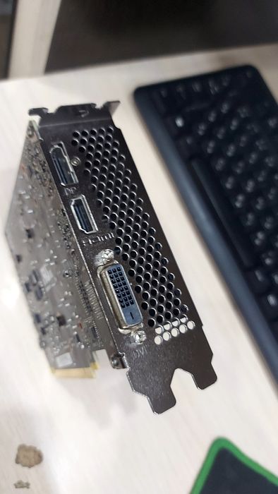 Продам видеокарту Nvidia GEFORCE GTX 1660 SUPER