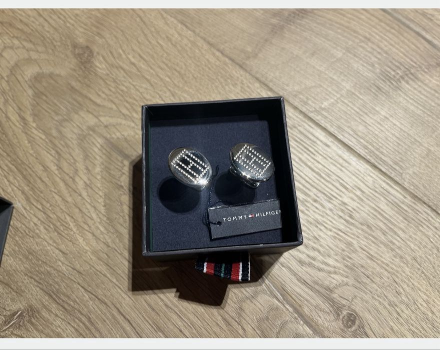 Butoni Camasa Tommy Hilfiger