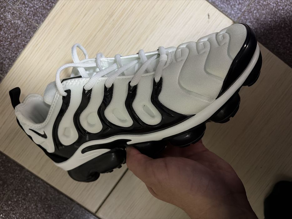 Adidasi Nike AirVapormax Plus